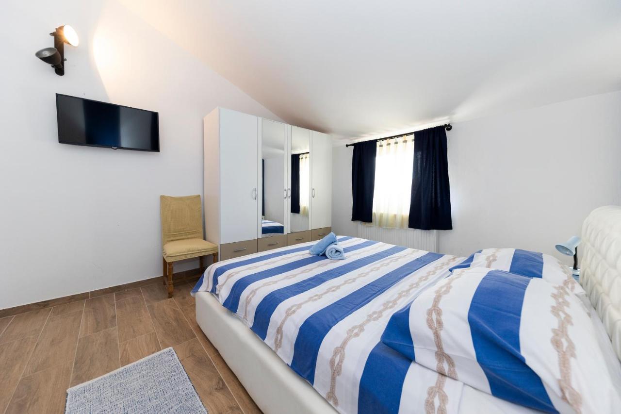 Apartman Lana Biograd Na Moru Exterior foto