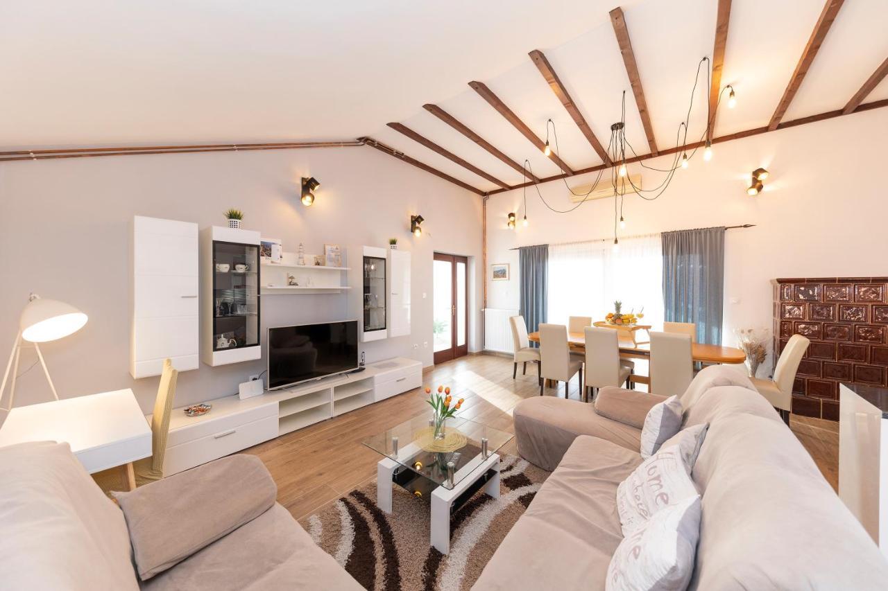 Apartman Lana Biograd Na Moru Exterior foto