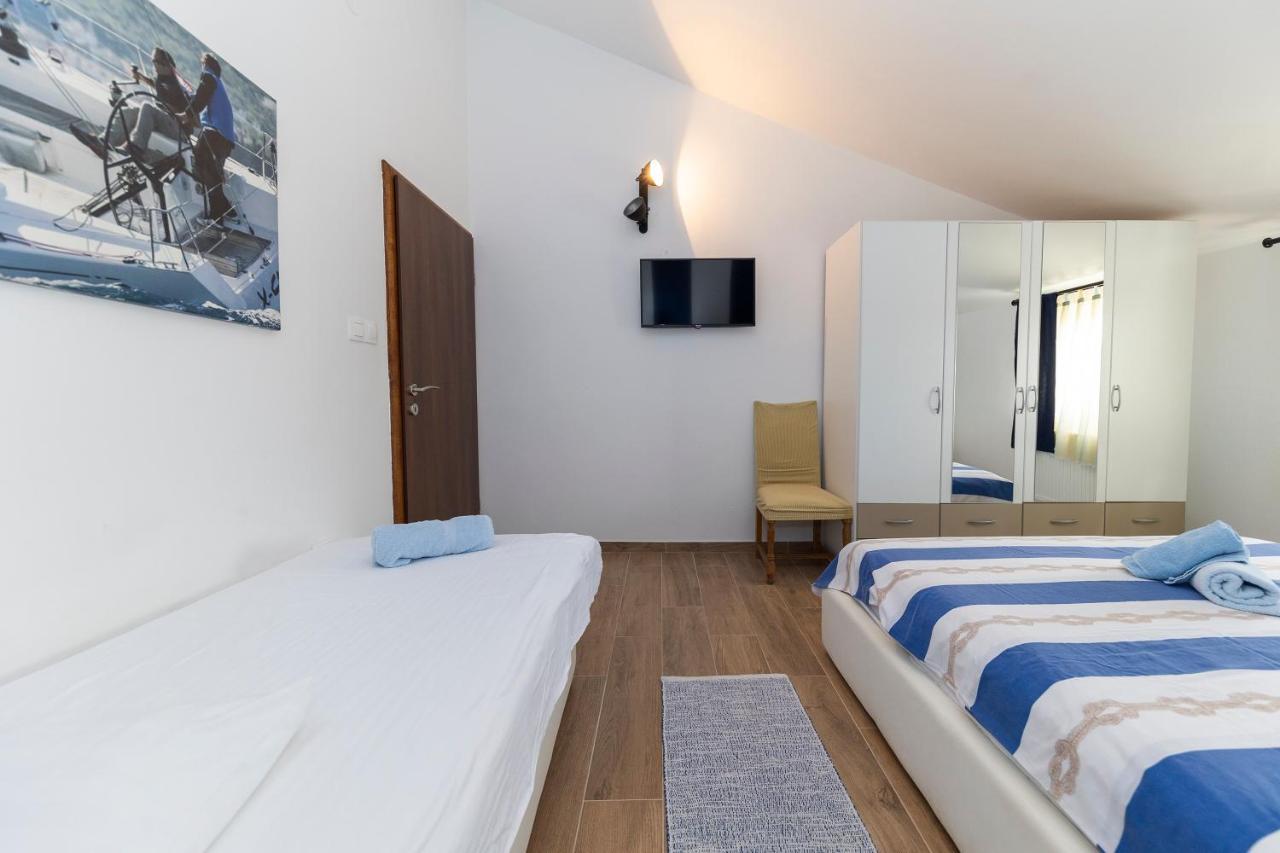 Apartman Lana Biograd Na Moru Exterior foto