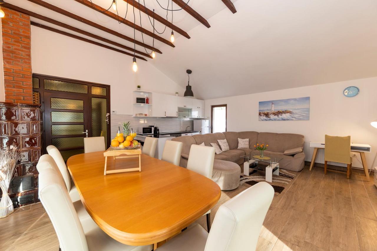 Apartman Lana Biograd Na Moru Exterior foto
