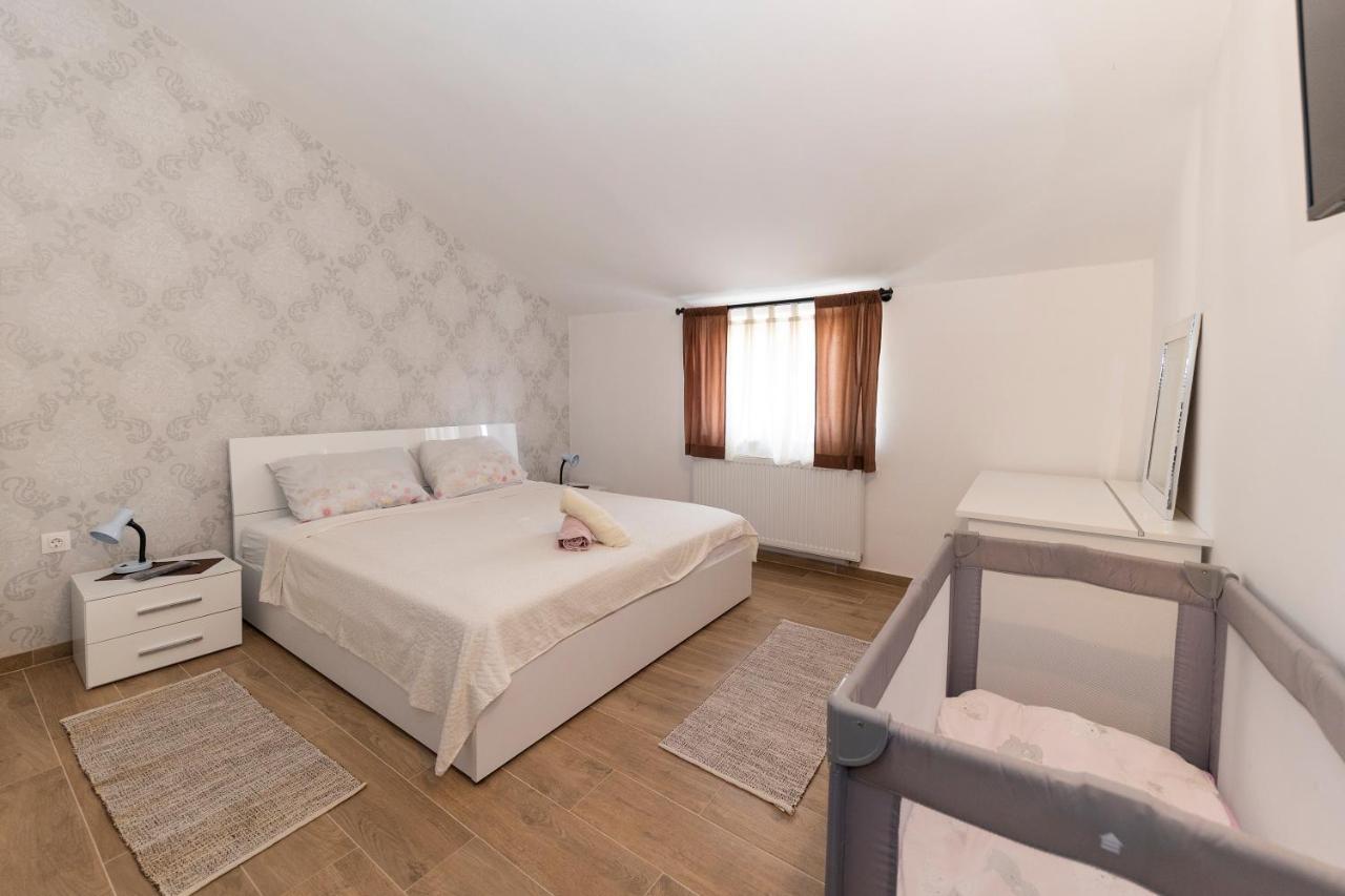 Apartman Lana Biograd Na Moru Exterior foto