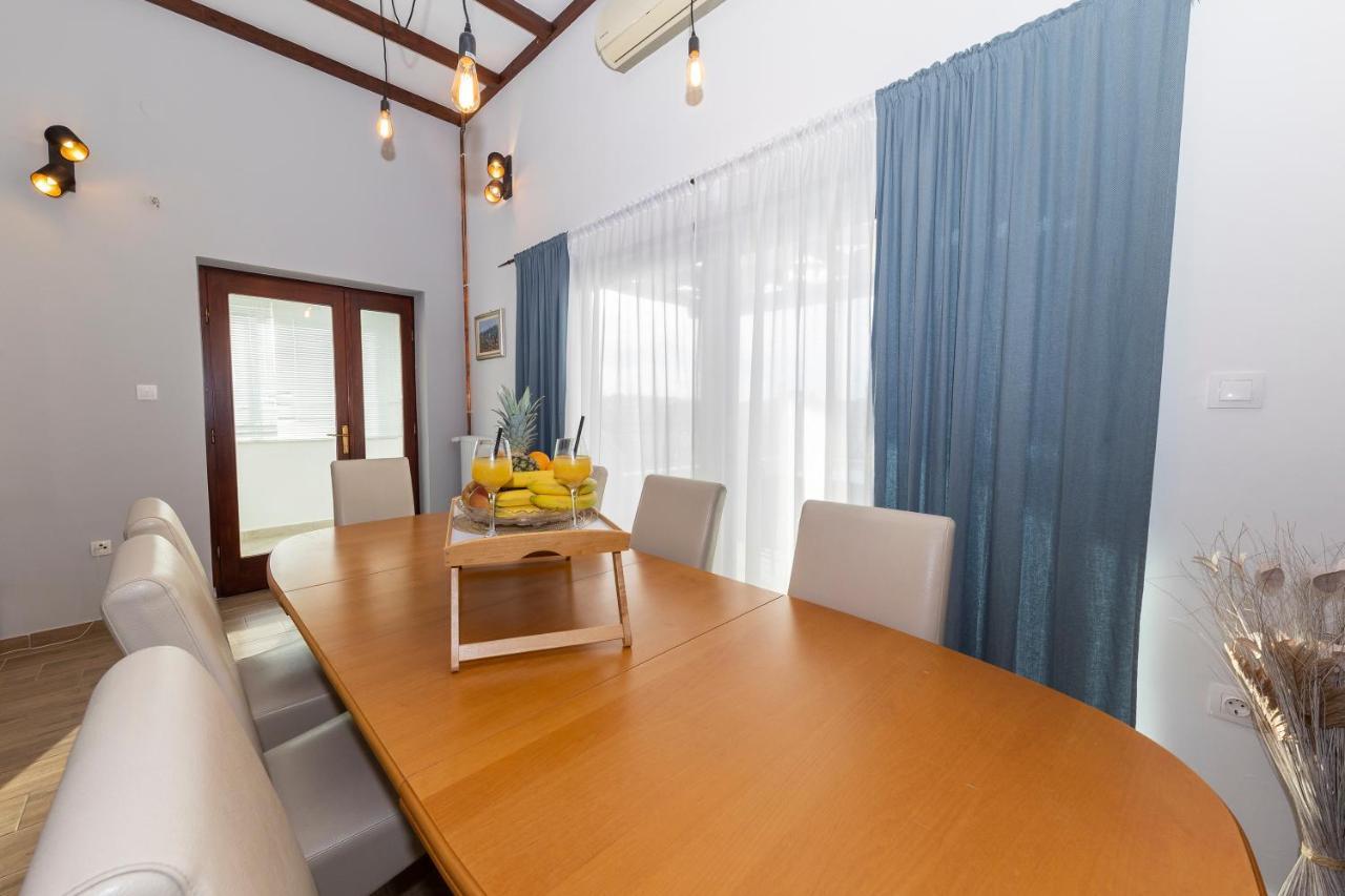 Apartman Lana Biograd Na Moru Exterior foto