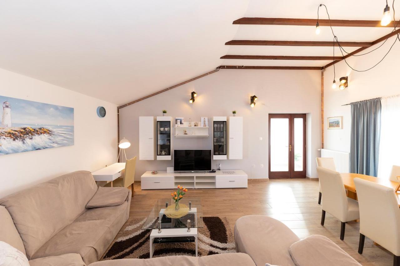 Apartman Lana Biograd Na Moru Exterior foto