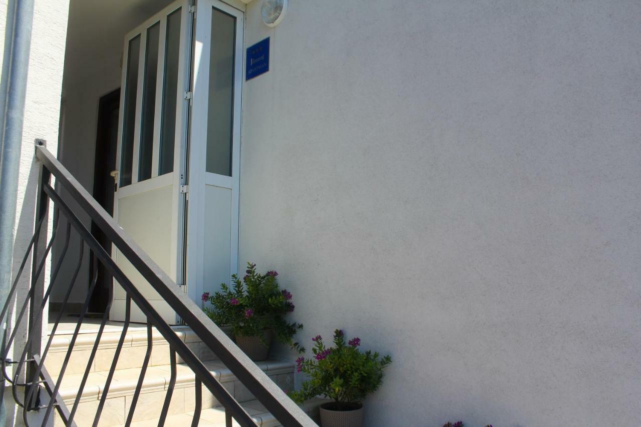 Apartman Lana Biograd Na Moru Exterior foto
